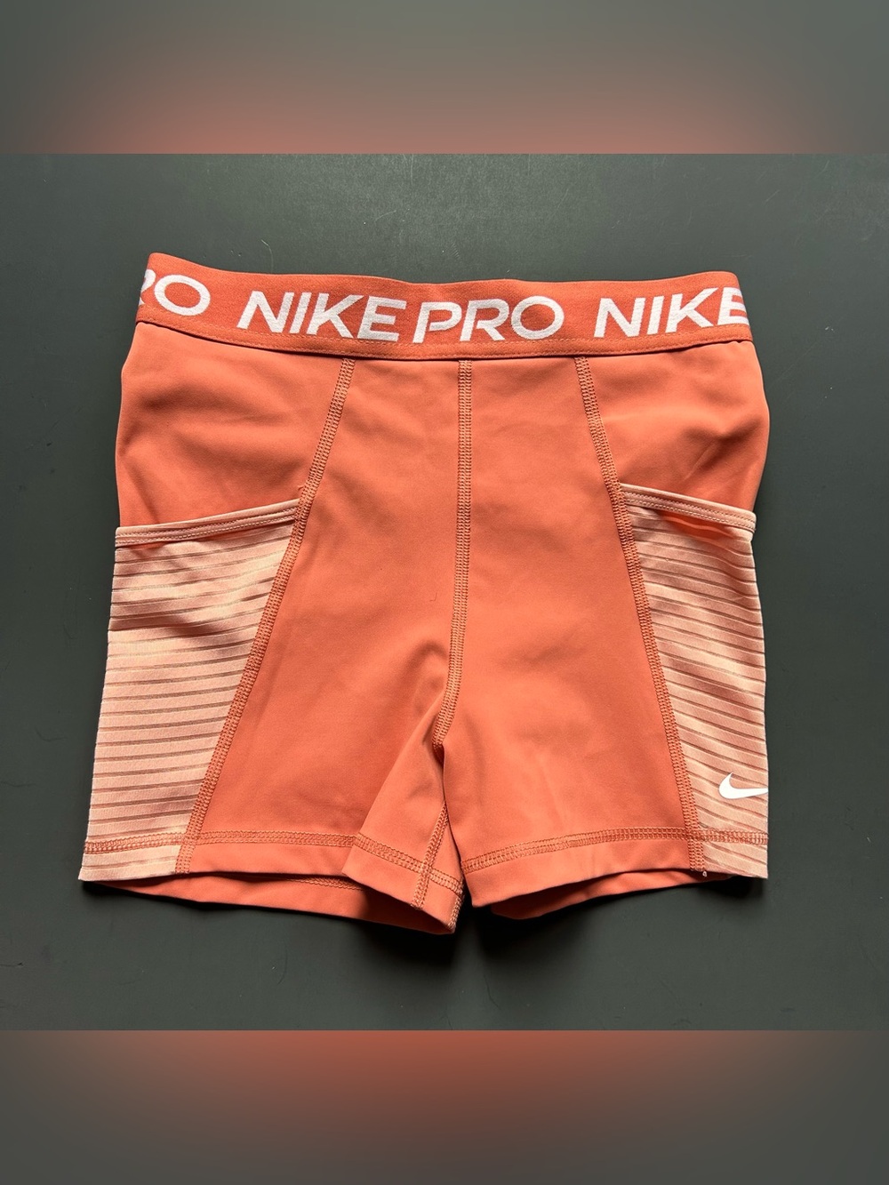 Nike Pro Matching Set — Peach/Terracotta, Size S - Picture 4 of 5
